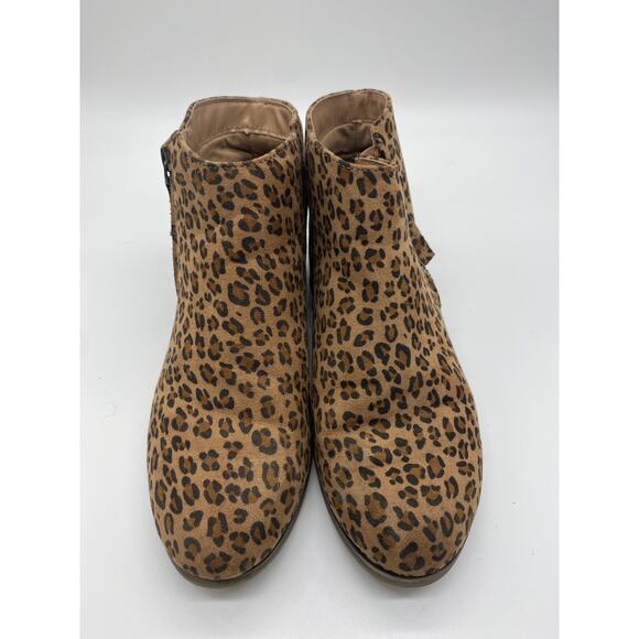 Girl’s Sz 3 leopard boots - Picture 1 of 9
